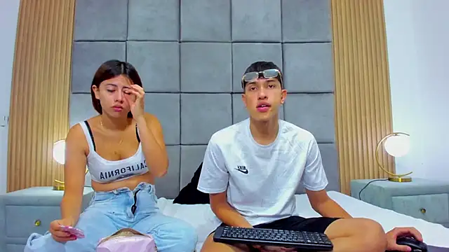 ChanellandMax online show from November 6, 2025, 1:56 pm