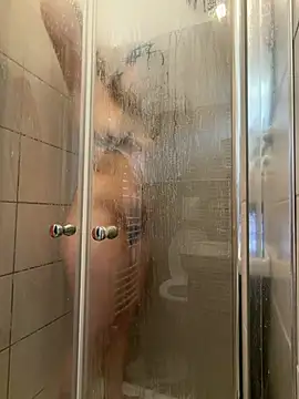 Snapshot of DreamThickCouple chatting on July 7, 2026, 1:59 pm DreamThickCouple online show from July 7, 2026, 1:59 pm