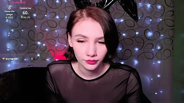 Steffy Red Candy online show from April 3, 2026, 7:34 pm