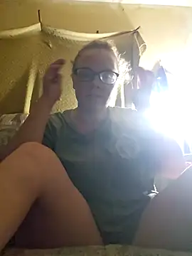 countrymomma online show from October 17, 2025, 8:39 am