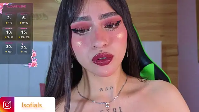 Snapshot of Abril_Velvet_a_ chatting on February 3, 2026, 12:43 pm Abril Velvet a online show from February 3, 2026, 12:43 pm