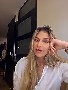 Melody1600 online show from December 4, 2025, 9:01 pm