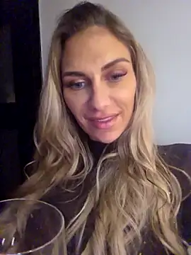 Melody1600 online show from December 14, 2025, 1:11 am