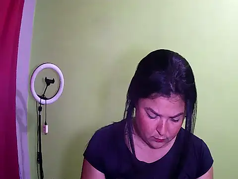 anapaulaa online show from October 27, 2025, 7:07 pm