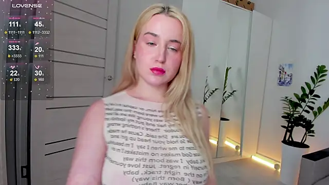 acidjuice0 online show from October 11, 2025, 10:41 pm