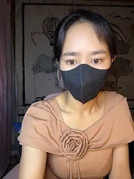 TiNa 04 online show from October 29, 2025, 11:50 pm