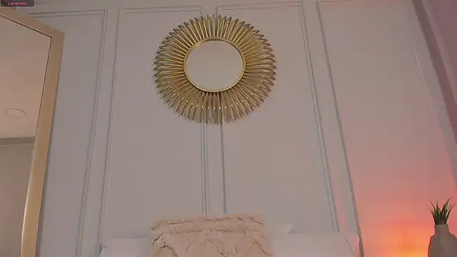 Snapshot of CharlotteBrownn_ chatting on May 15, 2026, 11:01 pm CharlotteBrownn online show from May 15, 2026, 11:01 pm