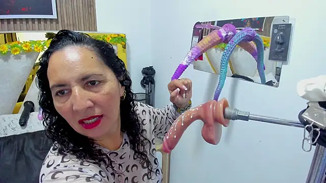 Luna Naughty1 online show from May 29, 2026, 7:12 pm
