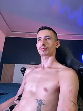 Damartinez27 online show from September 22, 2025, 6:43 pm