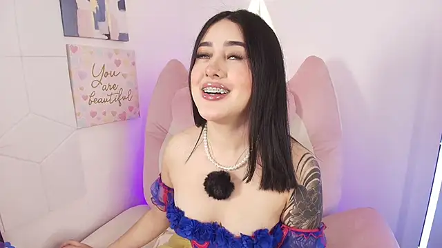 justonecute online show from May 28, 2026, 3:04 am