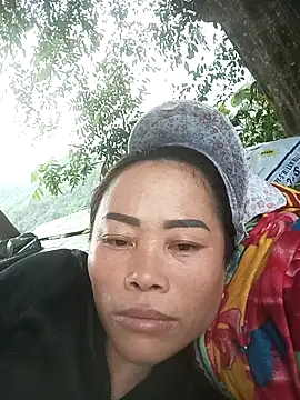 CoMay003 online show from April 10, 2026, 2:39 am