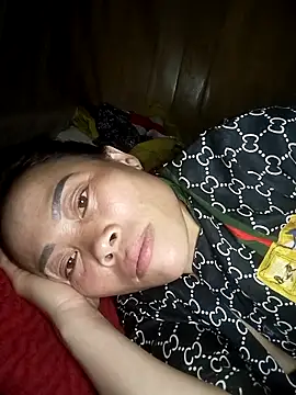 CoMay003 online show from April 16, 2026, 3:13 pm