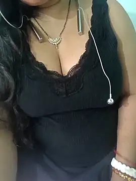 Snapshot of Anjali-bhabhi chatting on March 17, 2026, 6:28 am Anjali-bhabhi online show from March 17, 2026, 6:28 am