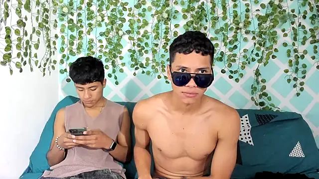 sebas boys577 online show from September 28, 2025, 1:27 pm