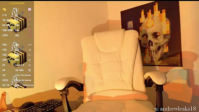 Snapshot of an_drew18 chatting on October 13, 2025, 8:42 pm an drew18 online show from October 13, 2025, 8:42 pm