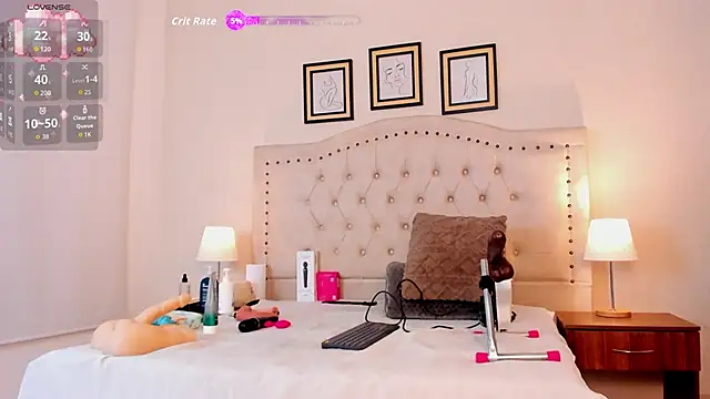 cristhi esterling online show from December 14, 2025, 12:21 pm