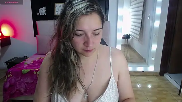 Snapshot of Agatha_bellucci_ chatting on February 13, 2026, 1:07 pm Agatha bellucci online show from February 13, 2026, 1:07 pm