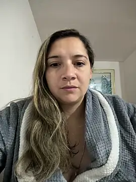 Snapshot of Agatha_bellucci_ chatting on March 3, 2026, 1:01 am Agatha bellucci online show from March 3, 2026, 1:01 am