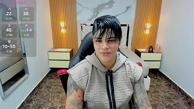 KAROLLJONES1 online show from April 11, 2026, 7:18 pm