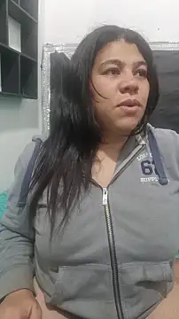 ALMAWHITE online show from December 14, 2025, 8:46 pm