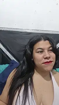 ALMAWHITE online show from December 22, 2025, 12:35 pm