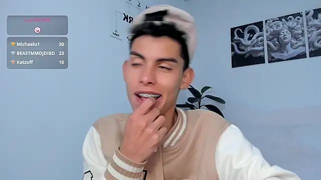 Room 69x online show from November 29, 2025, 9:12 am