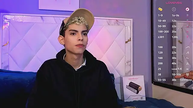 Room 69x online show from March 20, 2026, 2:11 pm