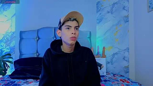 Room 69x online show from April 14, 2026, 8:04 pm