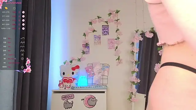 Snapshot of roxydolll chatting on July 14, 2026, 2:05 am roxydolll online show from July 14, 2026, 2:05 am