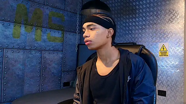 AlanCutee online show from October 18, 2025, 11:44 am