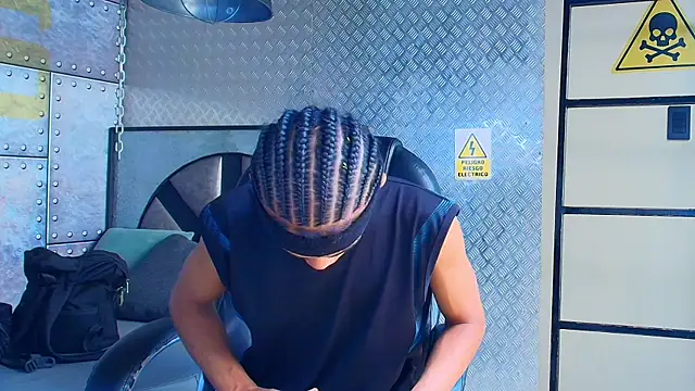 AlanCutee online show from October 19, 2025, 2:29 pm