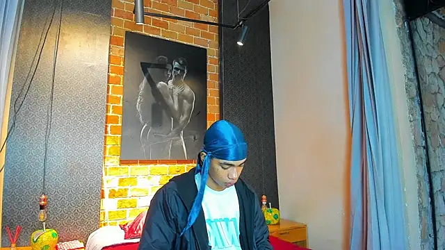 AlanCutee online show from November 11, 2025, 11:21 am