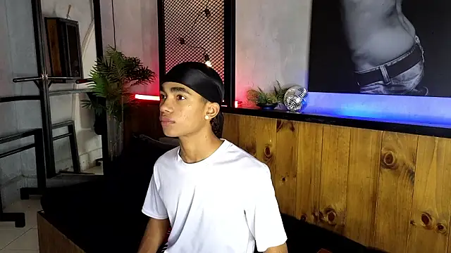 AlanCutee online show from March 10, 2026, 11:59 am