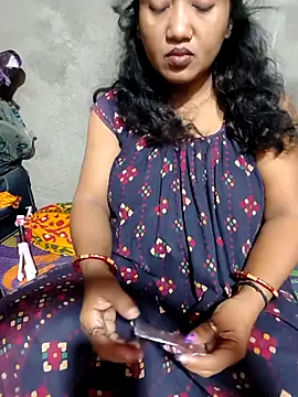 Cute-Swewty online show from September 23, 2025, 3:04 pm