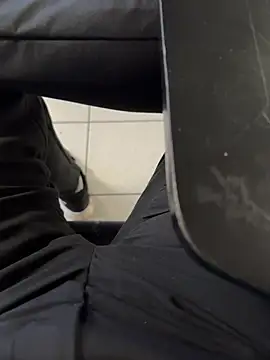 Monspeet 01 online show from October 21, 2025, 11:16 pm