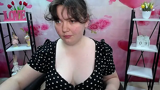 NeonilaLisova online show from May 9, 2026, 11:04 am