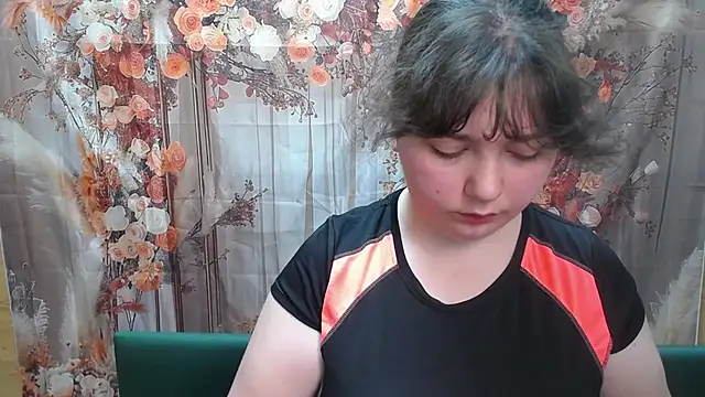 NeonilaLisova online show from May 12, 2026, 11:07 am