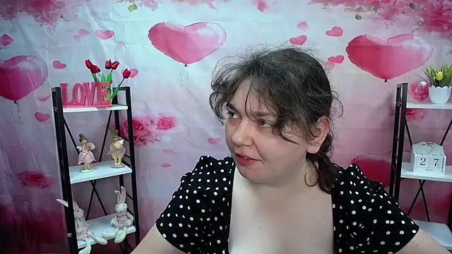NeonilaLisova online show from May 28, 2026, 5:05 am