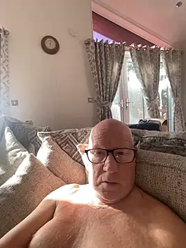 philefc online show from February 16, 2026, 10:33 am