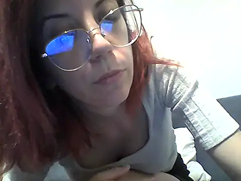 Anayssa  online show from September 10, 2025, 9:15 pm