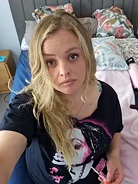 Bridgette03 online show from October 15, 2025, 2:22 am