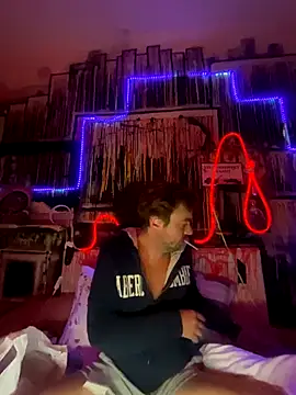 3615-ULLA online show from October 27, 2025, 5:55 am