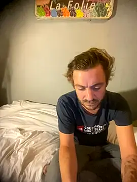 3615-ULLA online show from November 5, 2025, 4:01 am