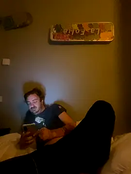 3615-ULLA online show from November 25, 2025, 9:09 am