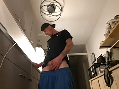 kompiee online show from November 21, 2025, 12:43 am