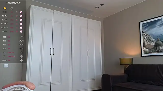 brightrays    online show from June 7, 2026, 1:43 am