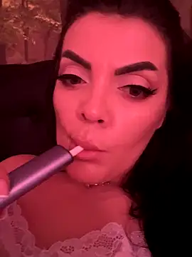 Snapshot of LeaRos chatting on September 29, 2025, 12:21 pm LeaRos online show from September 29, 2025, 12:21 pm