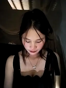 saronla 03 online show from October 8, 2025, 6:33 am