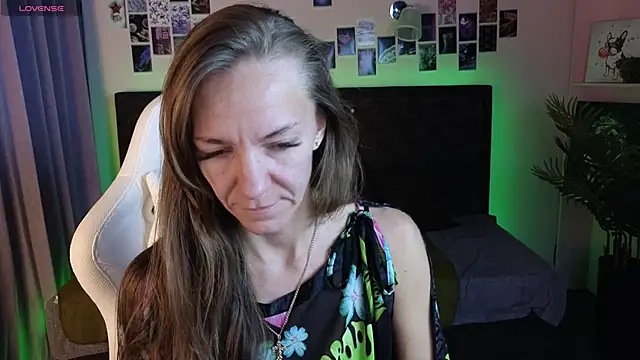 Jesica mooon online show from October 11, 2025, 1:27 am