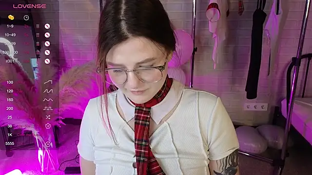 Snapshot of Ruby_Al1en chatting on October 8, 2025, 1:36 am Ruby Al1en online show from October 8, 2025, 1:36 am